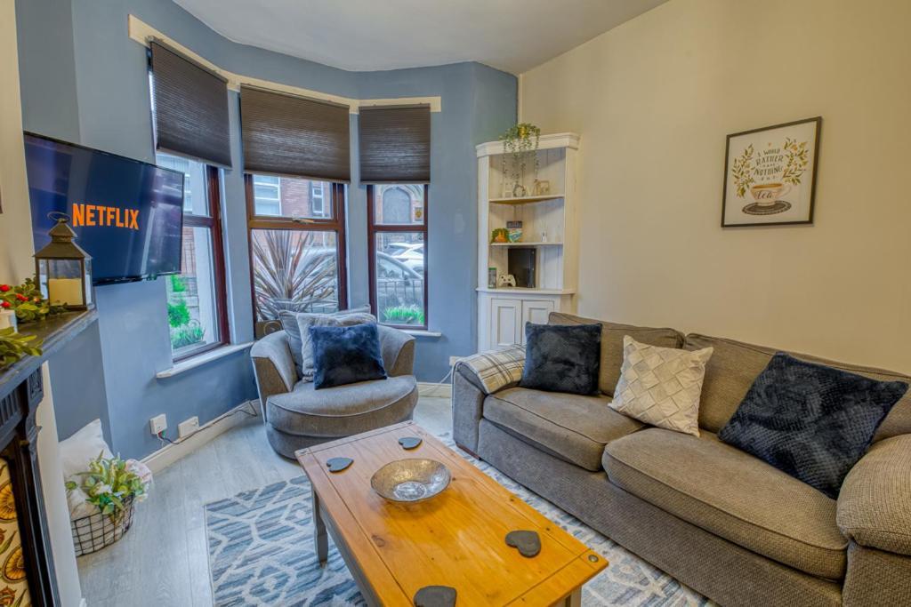 Charming City Home, Beside The Serene Ormeau Park Belfast Exterior foto
